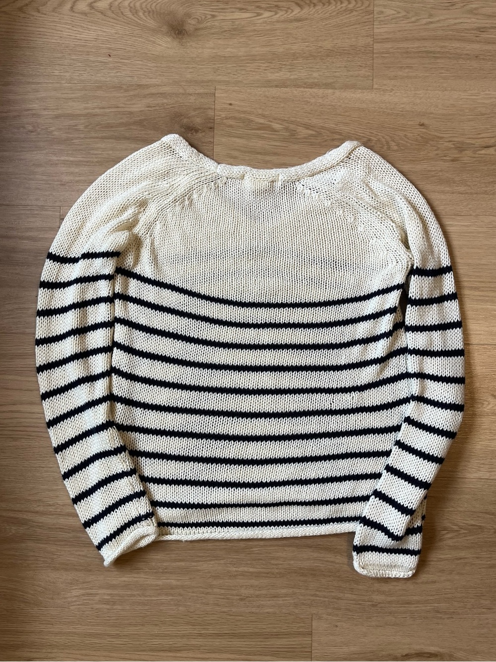 H&M sweater - Picture 2 of 3